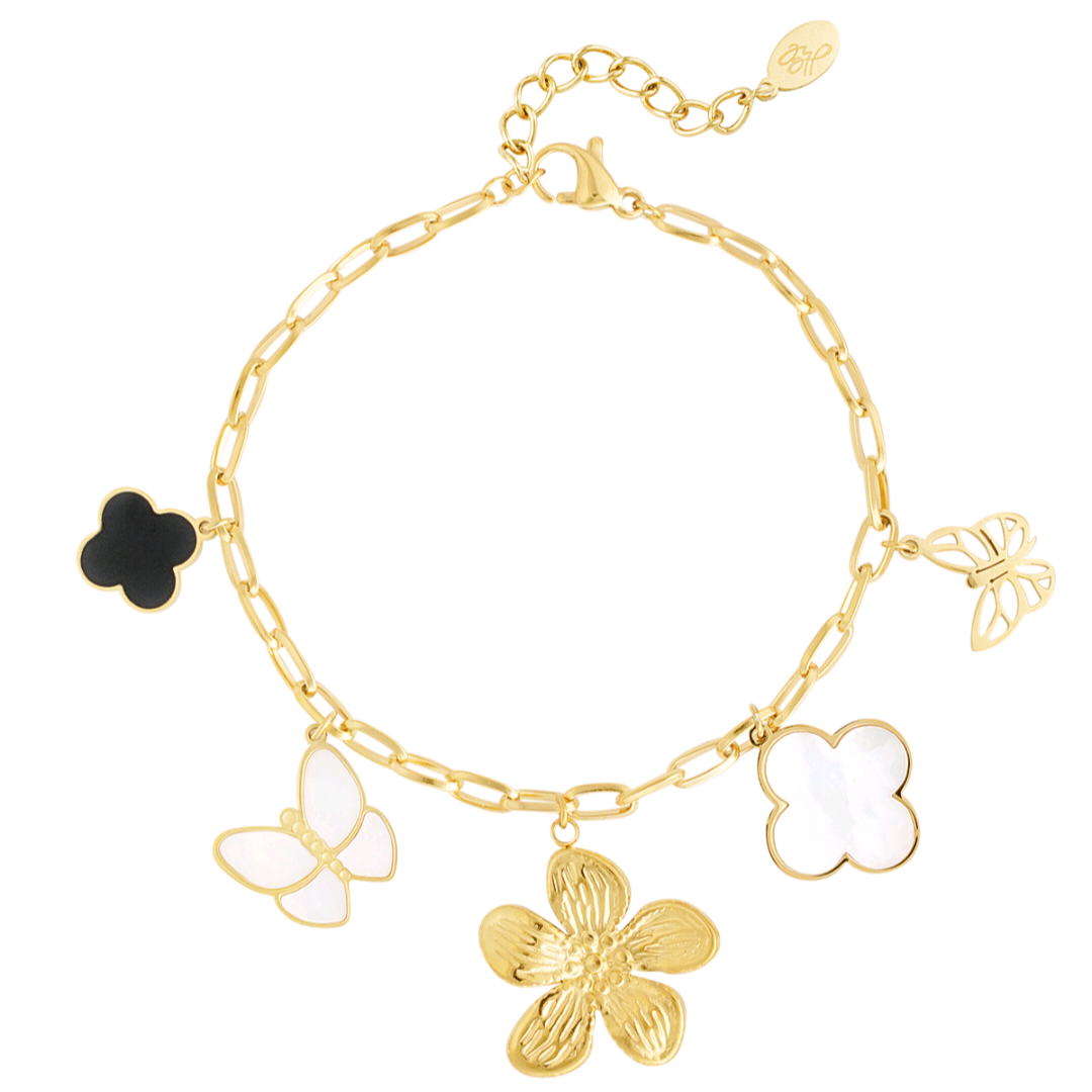 Charm bracelet nature atmosphere