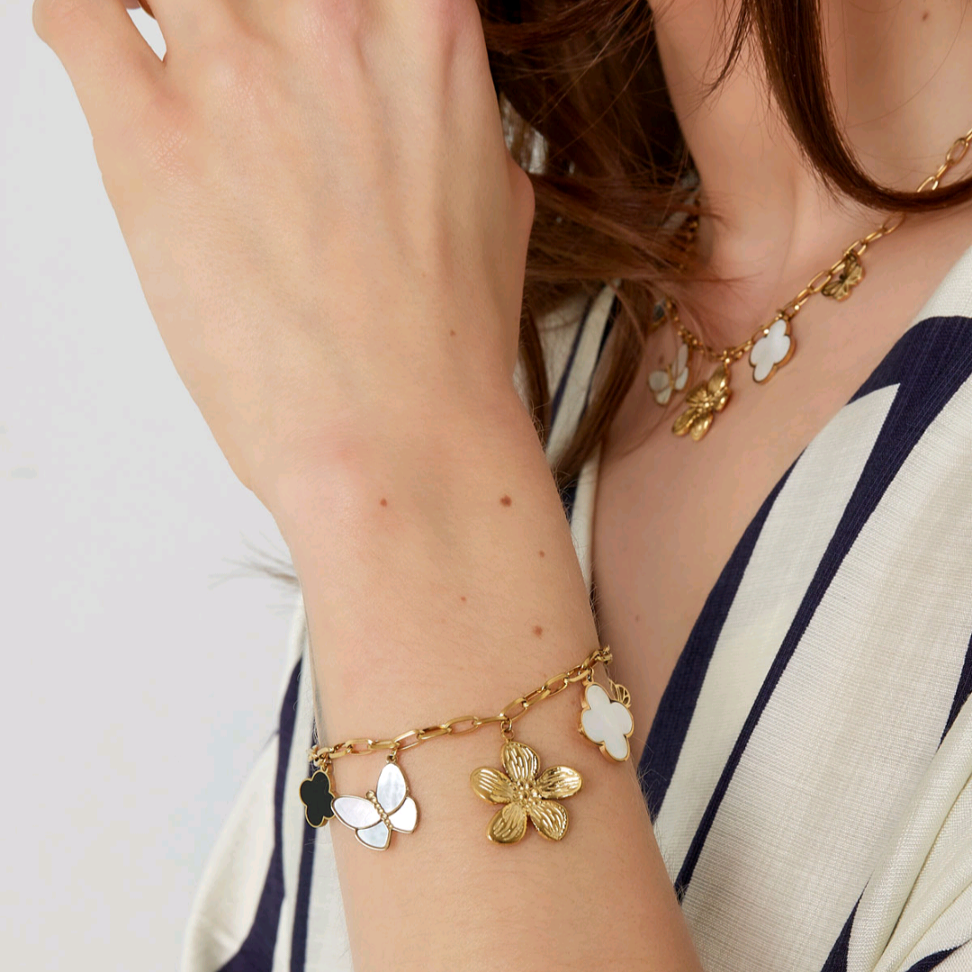 Charm bracelet nature atmosphere