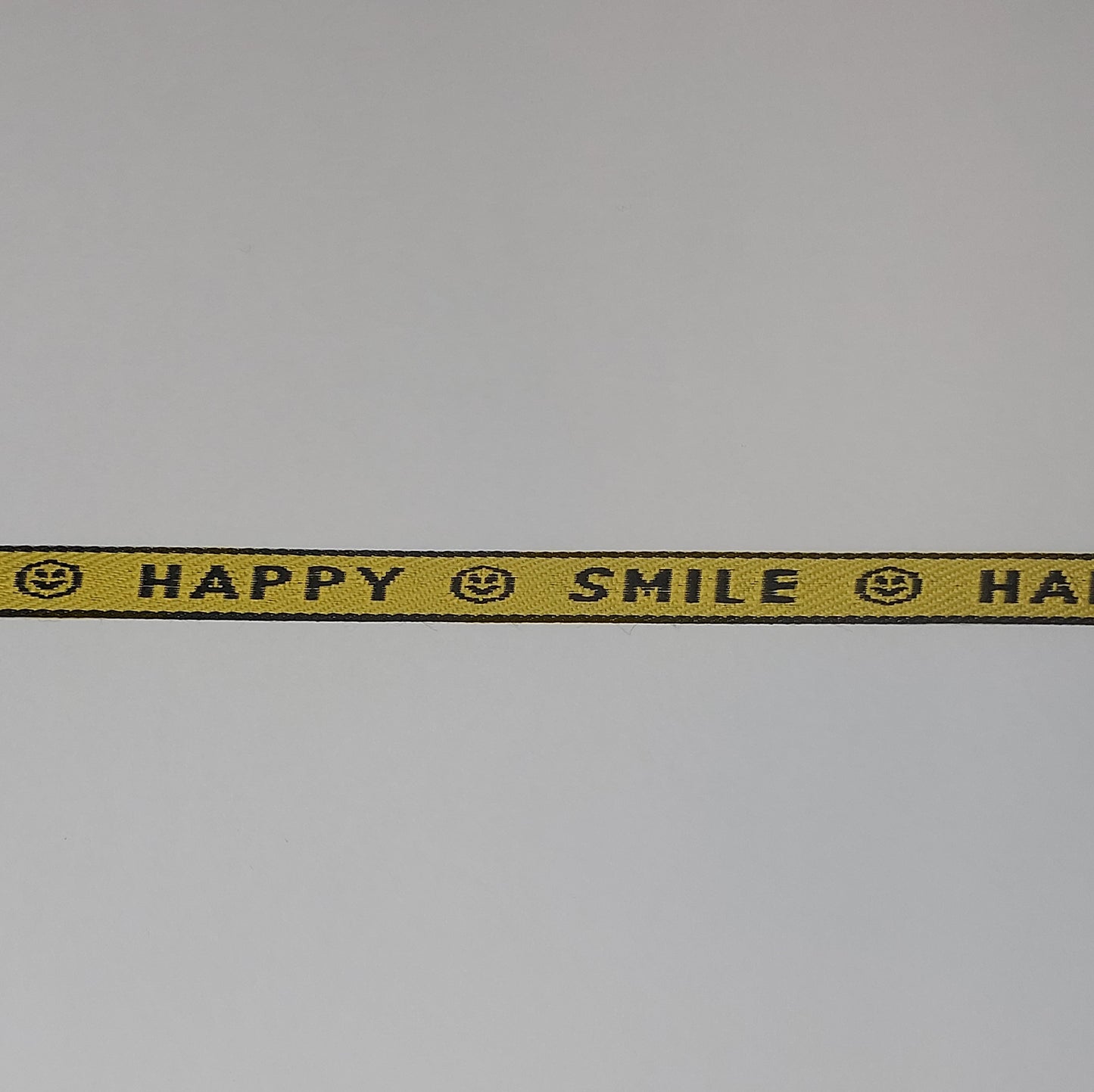 Happy smile ribbon tie