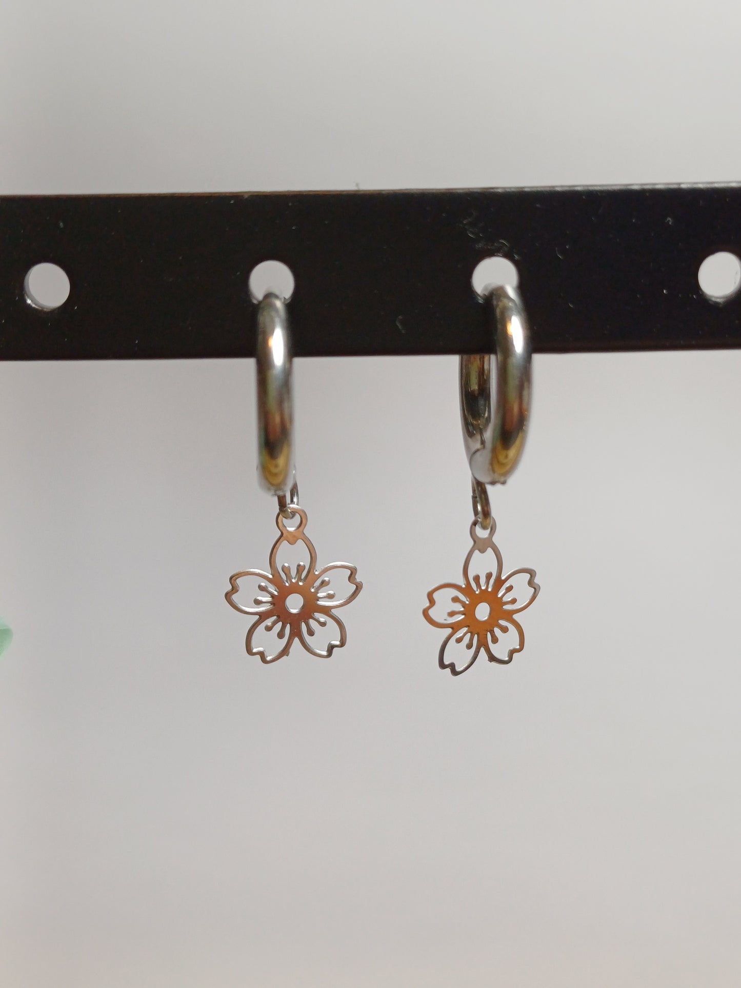 Fine flower earrings