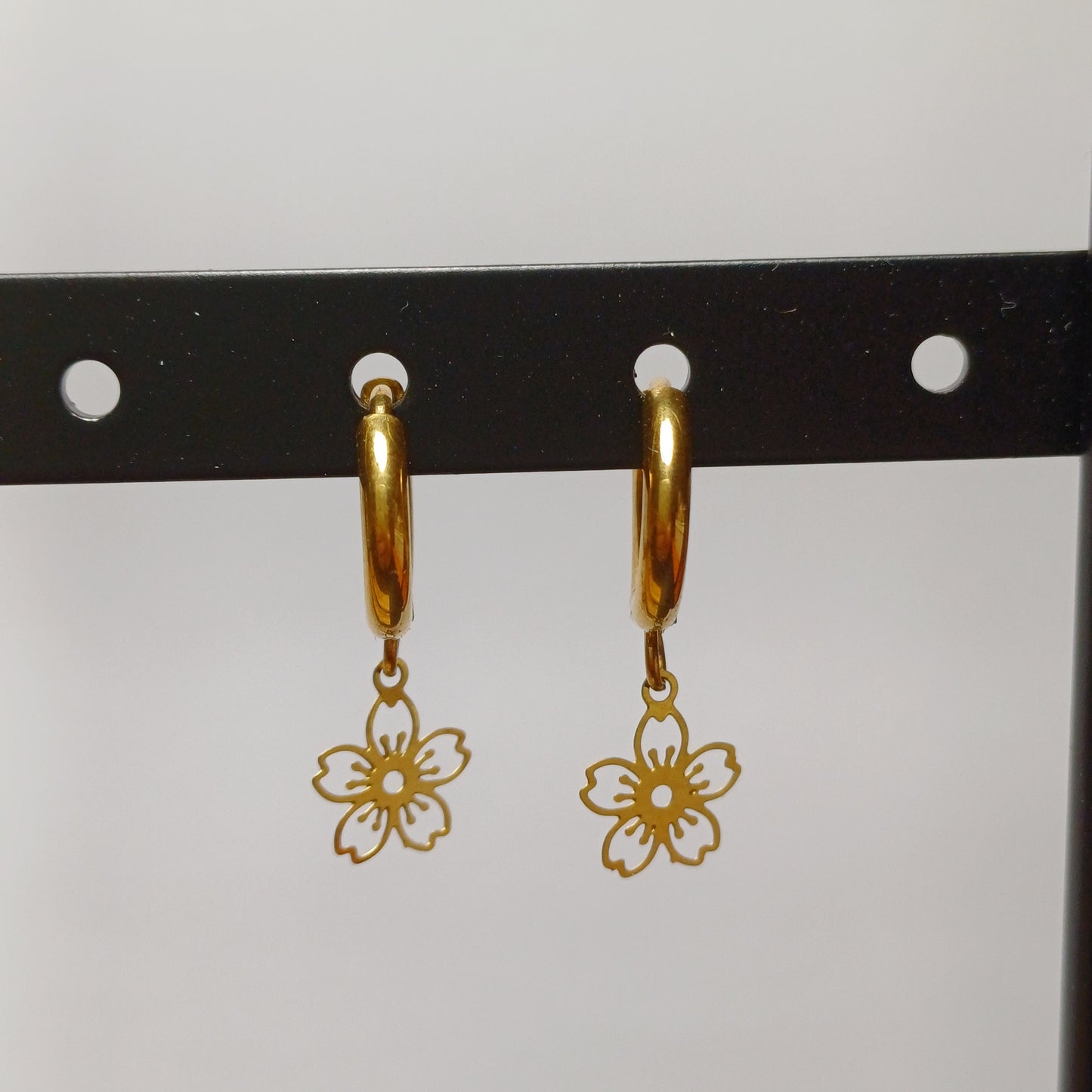 Fine flower earrings