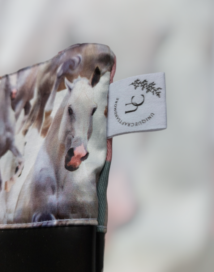 Roze paarden etui