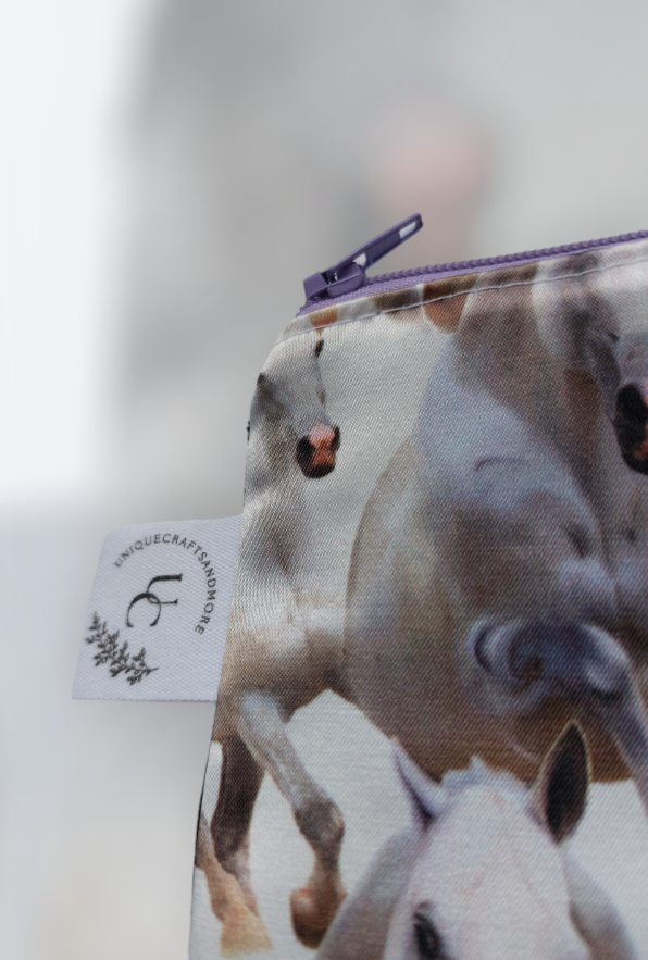 Paarse paarden etui