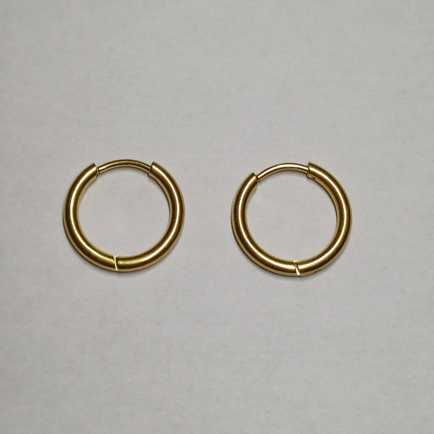 Simple hoops gold