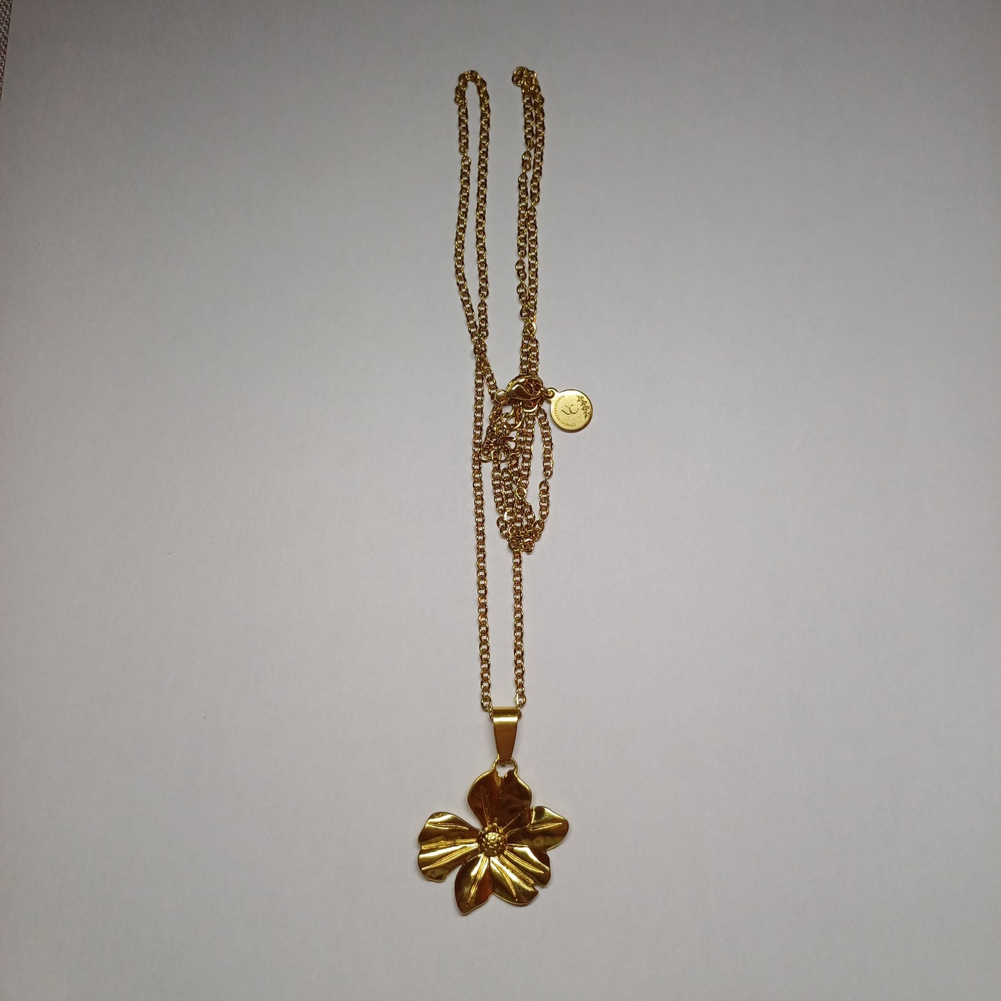 Golden flower chain