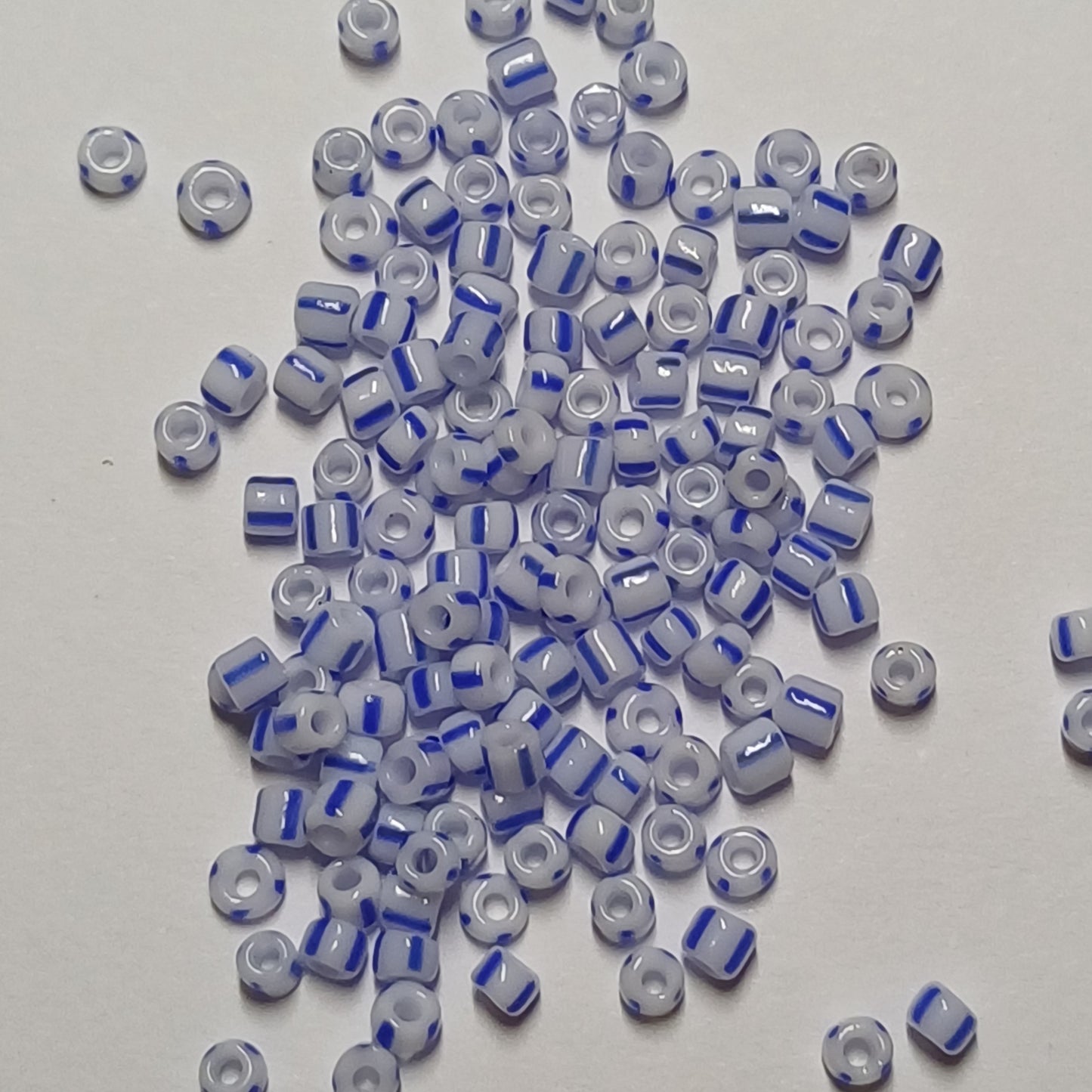 2mm streep kralen wit