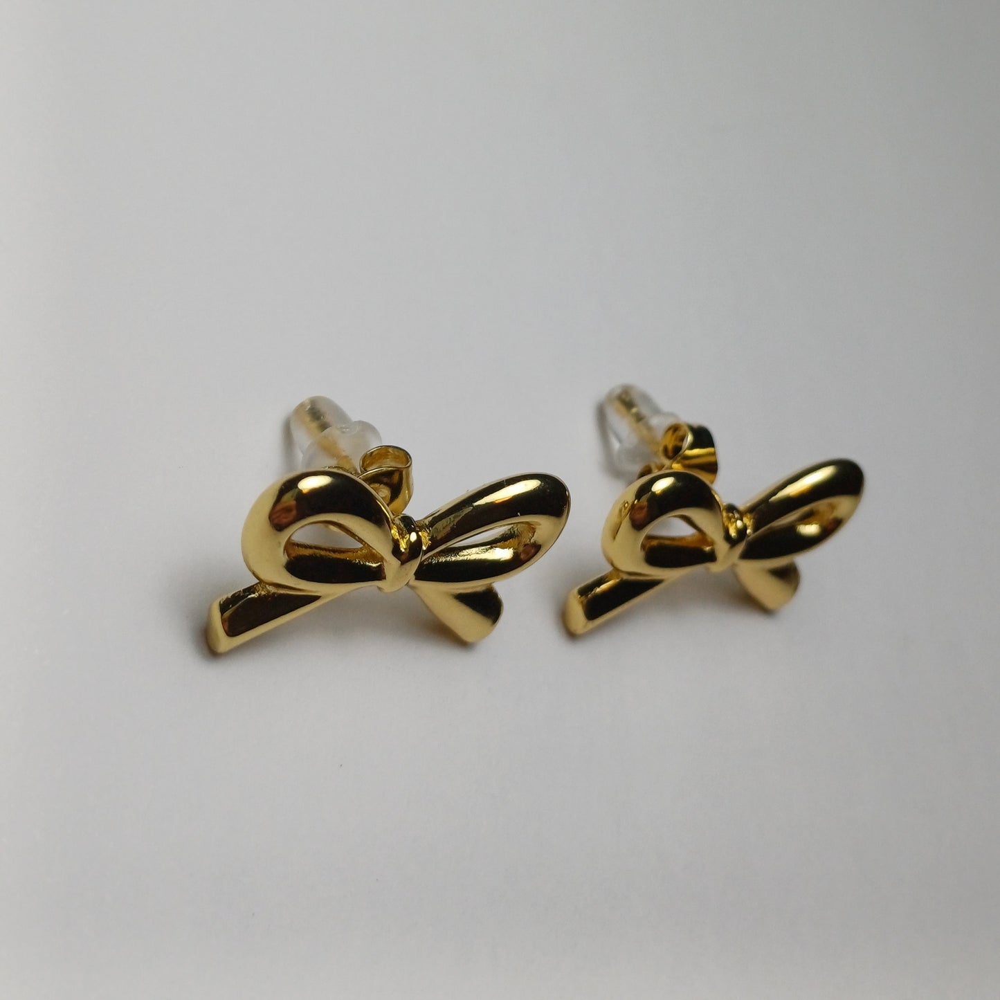 Bow earrings