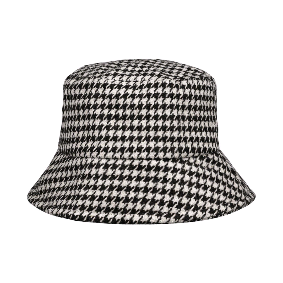 Bucket hat checked