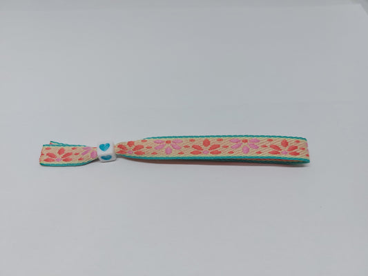 Flower power ribbon strap