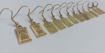 Tag earrings gold