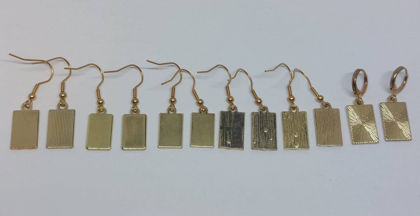 Tag earrings gold