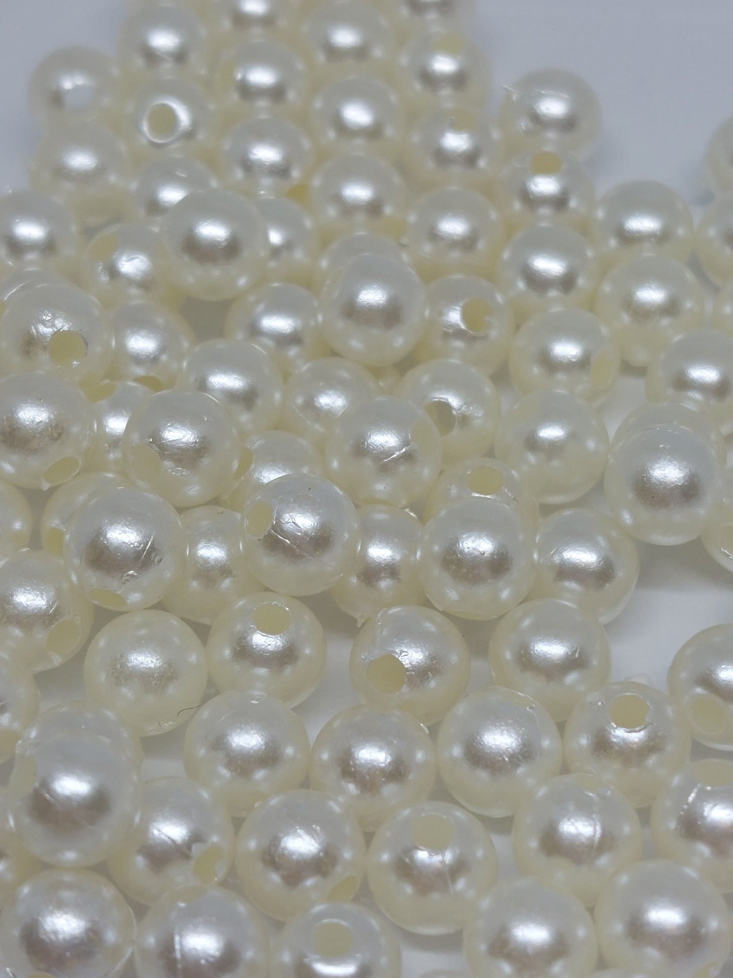 Round white/yellow 5mm beads