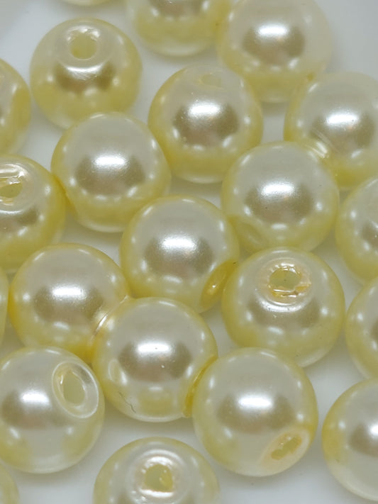 Yellow/white glass beads