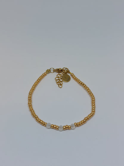 Golden diamond armband