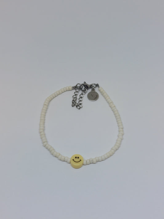 Yellow smiley armband