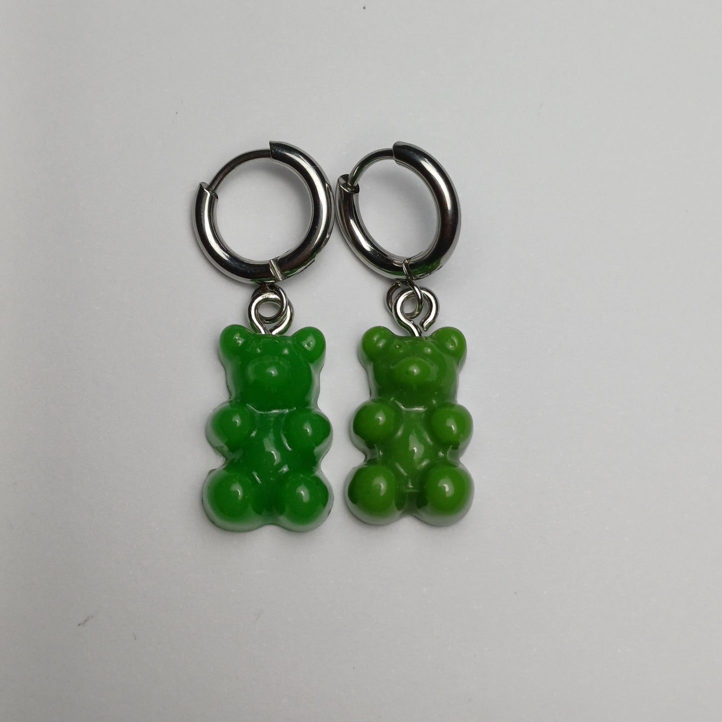 Groene gummy bear oorbellen