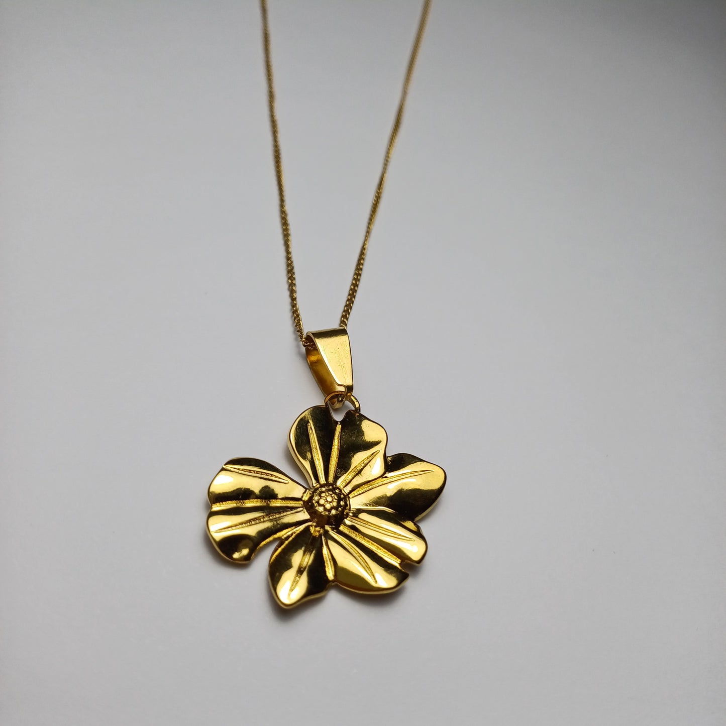 Golden flower chain