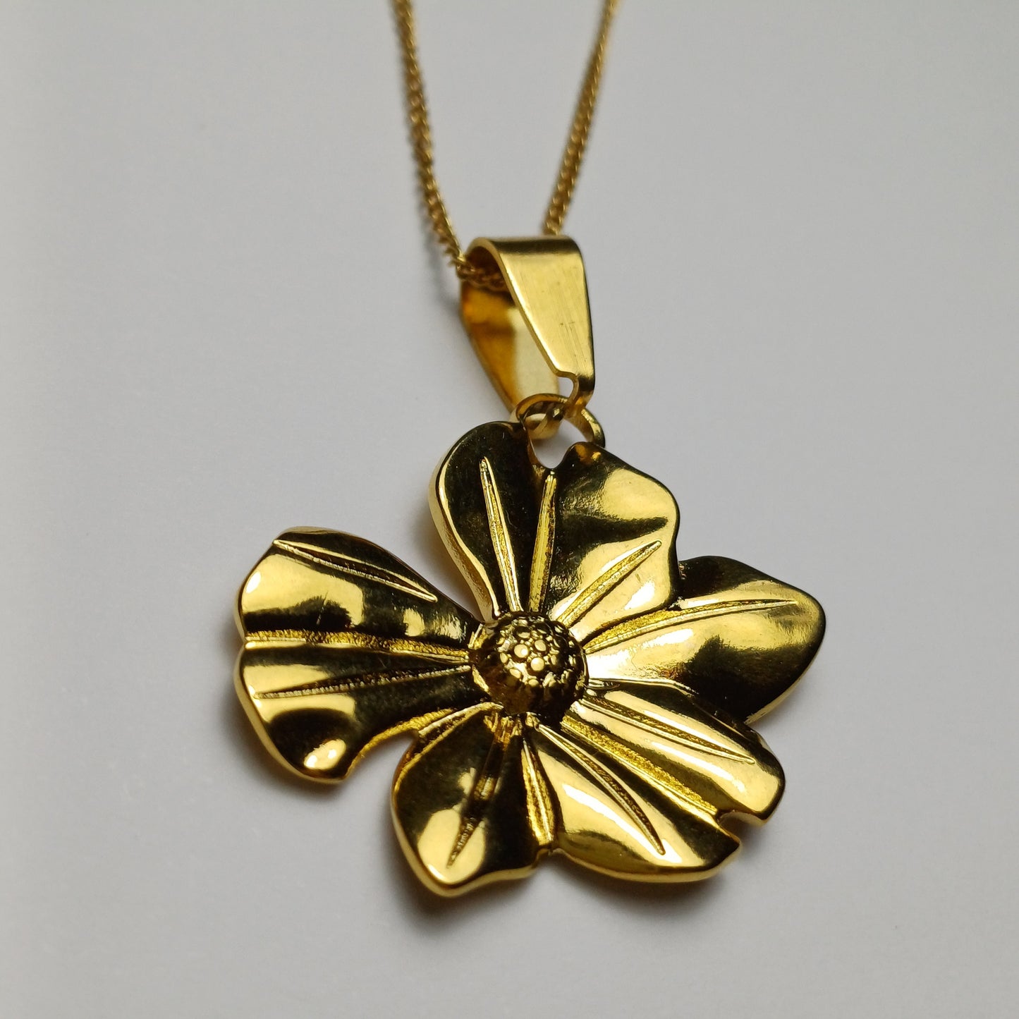 Golden flower chain