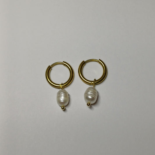 Freshwater pearl earrings