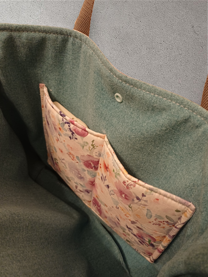 Soft wildflowers handtas