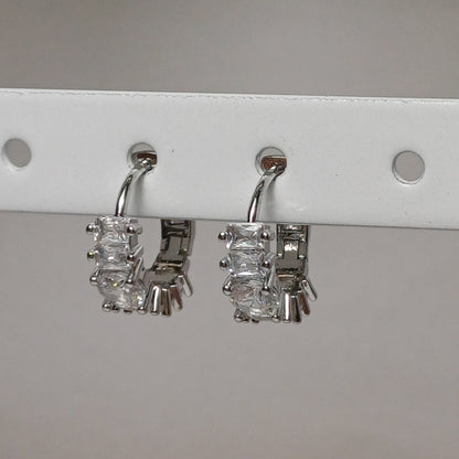 Cristal earrings.