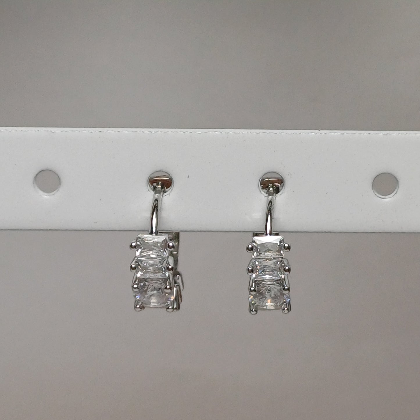 Cristal earrings.