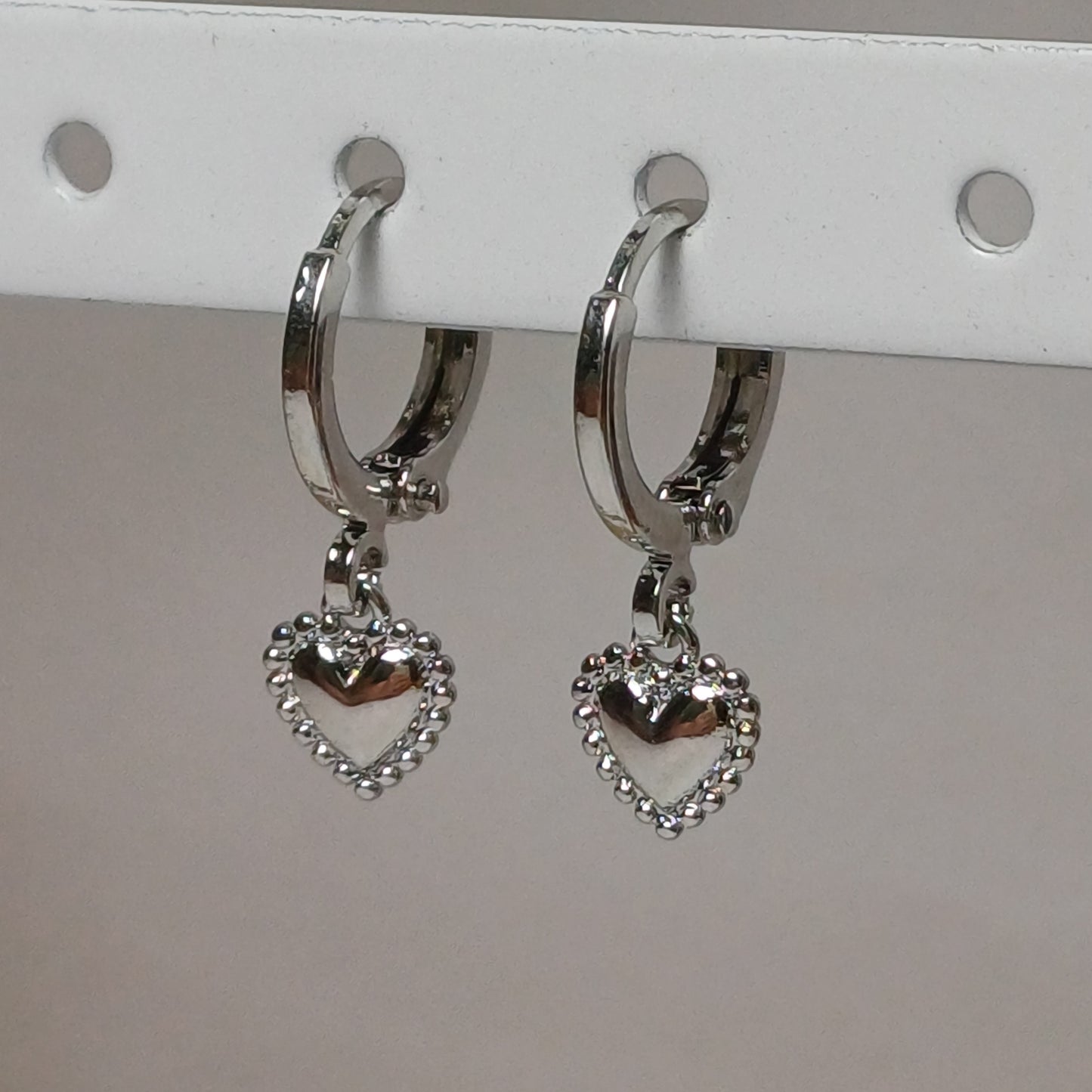 Cute heart earrings.