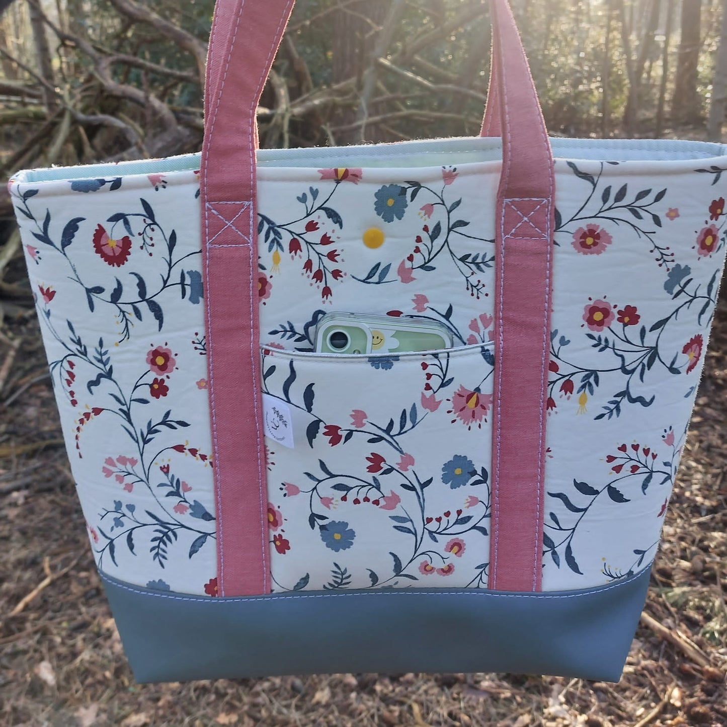 shoulder bag with fabric of your choice!