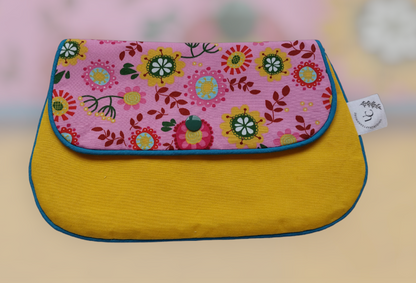 Flower power pouch