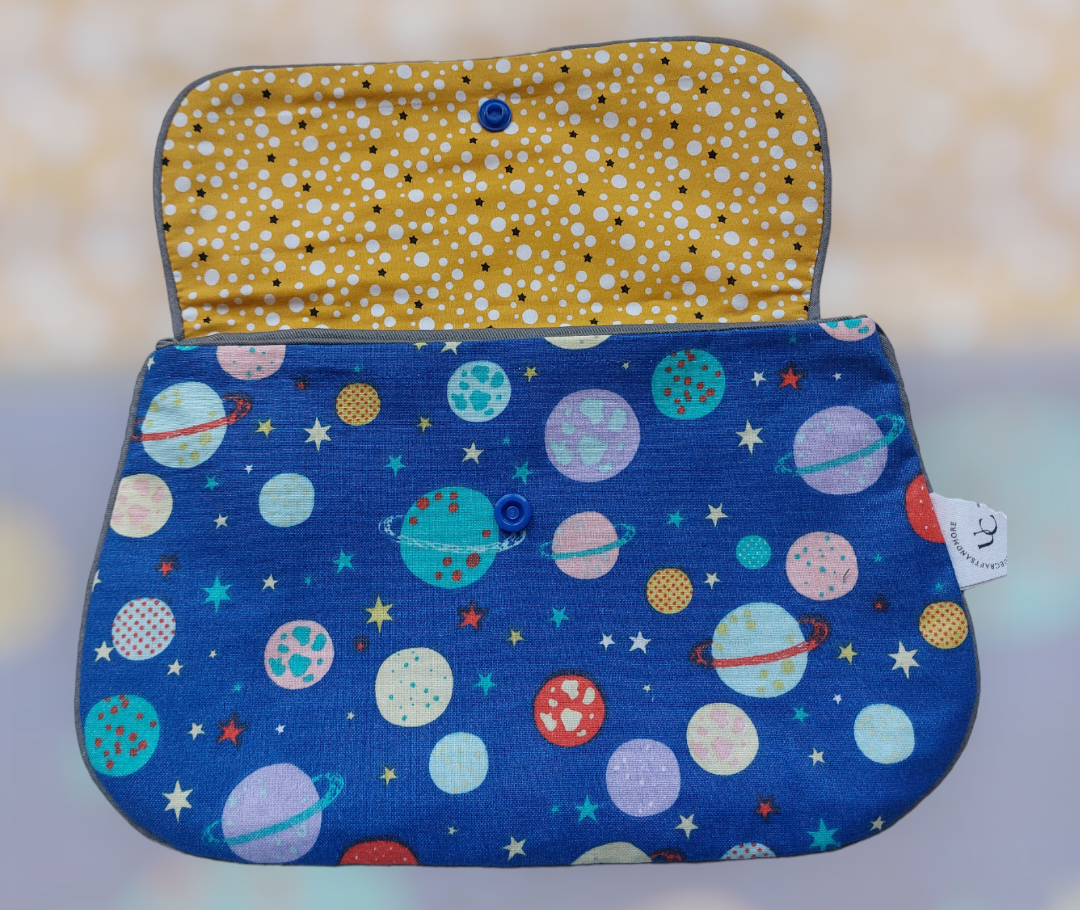 Space pouch