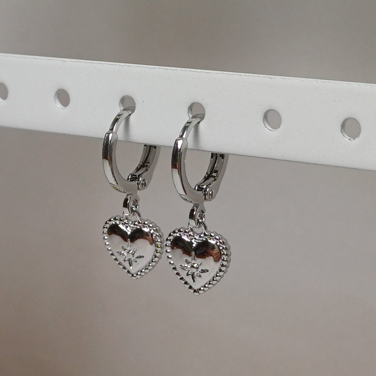 Sparkle heart earrings.