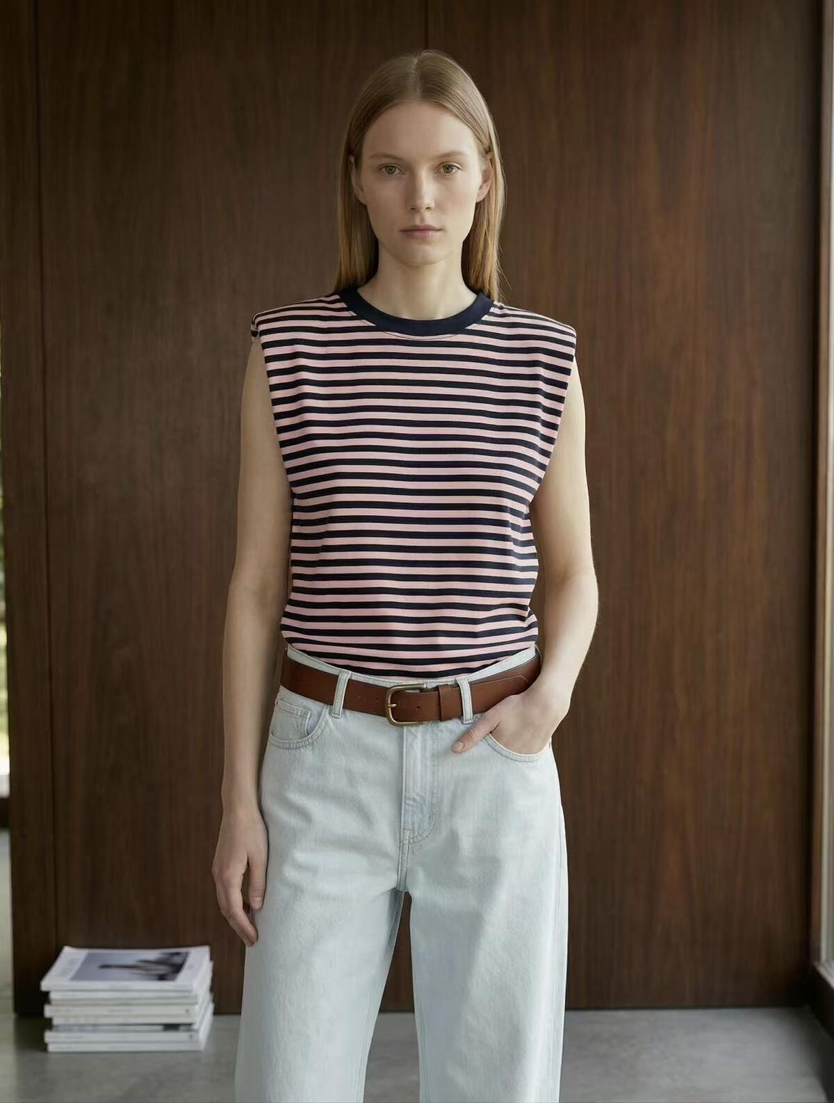 Bo gestreepte mouwloze top