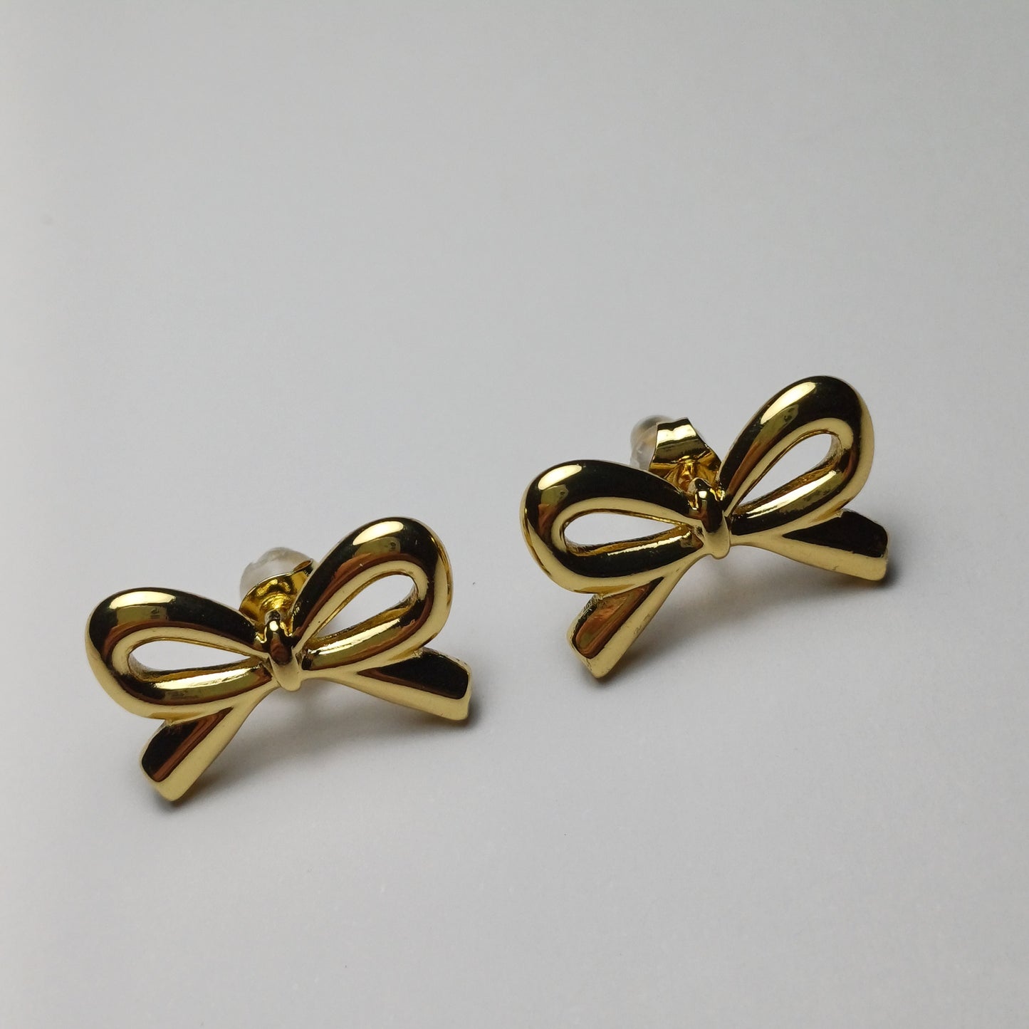 Bow earrings