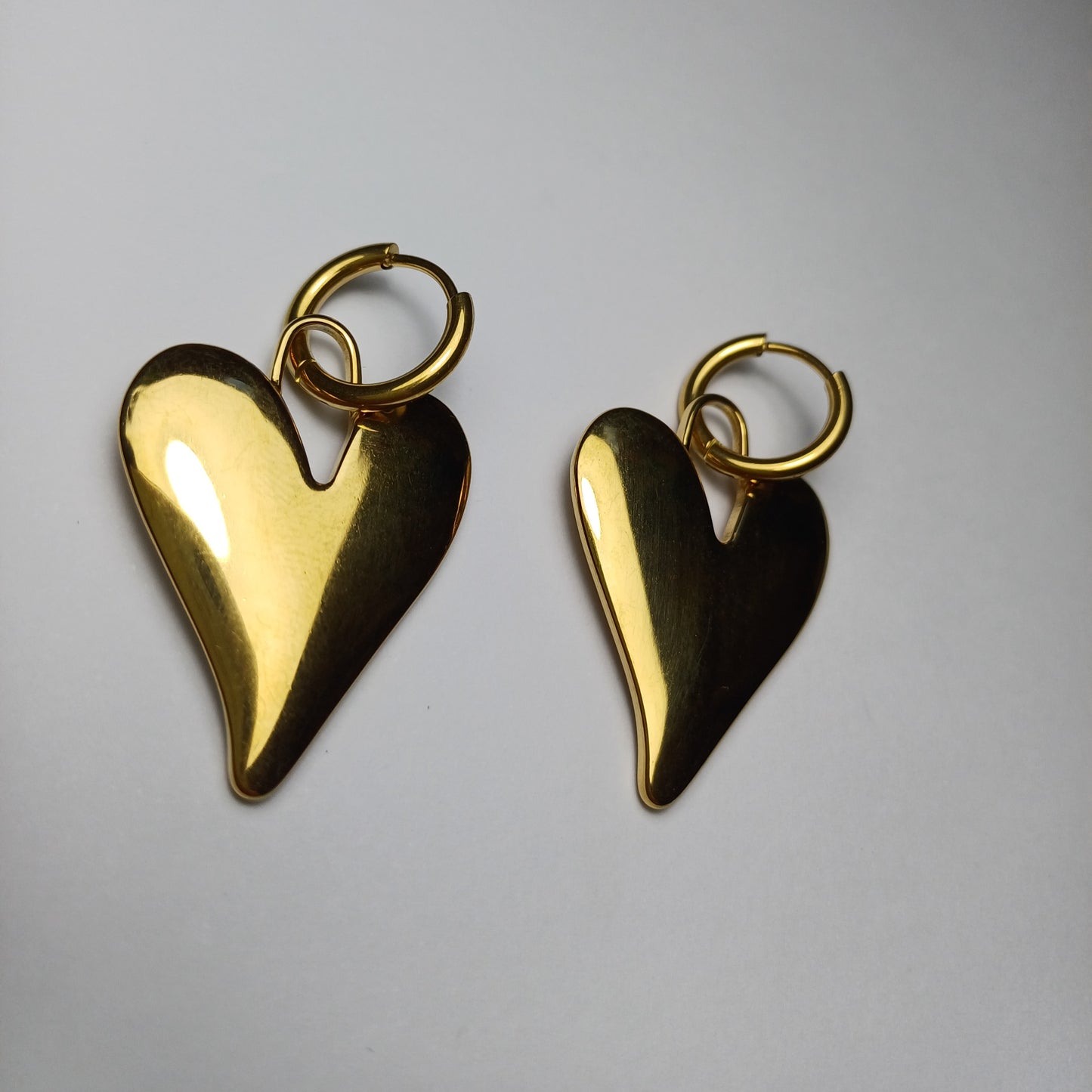 Big heart earrings gold