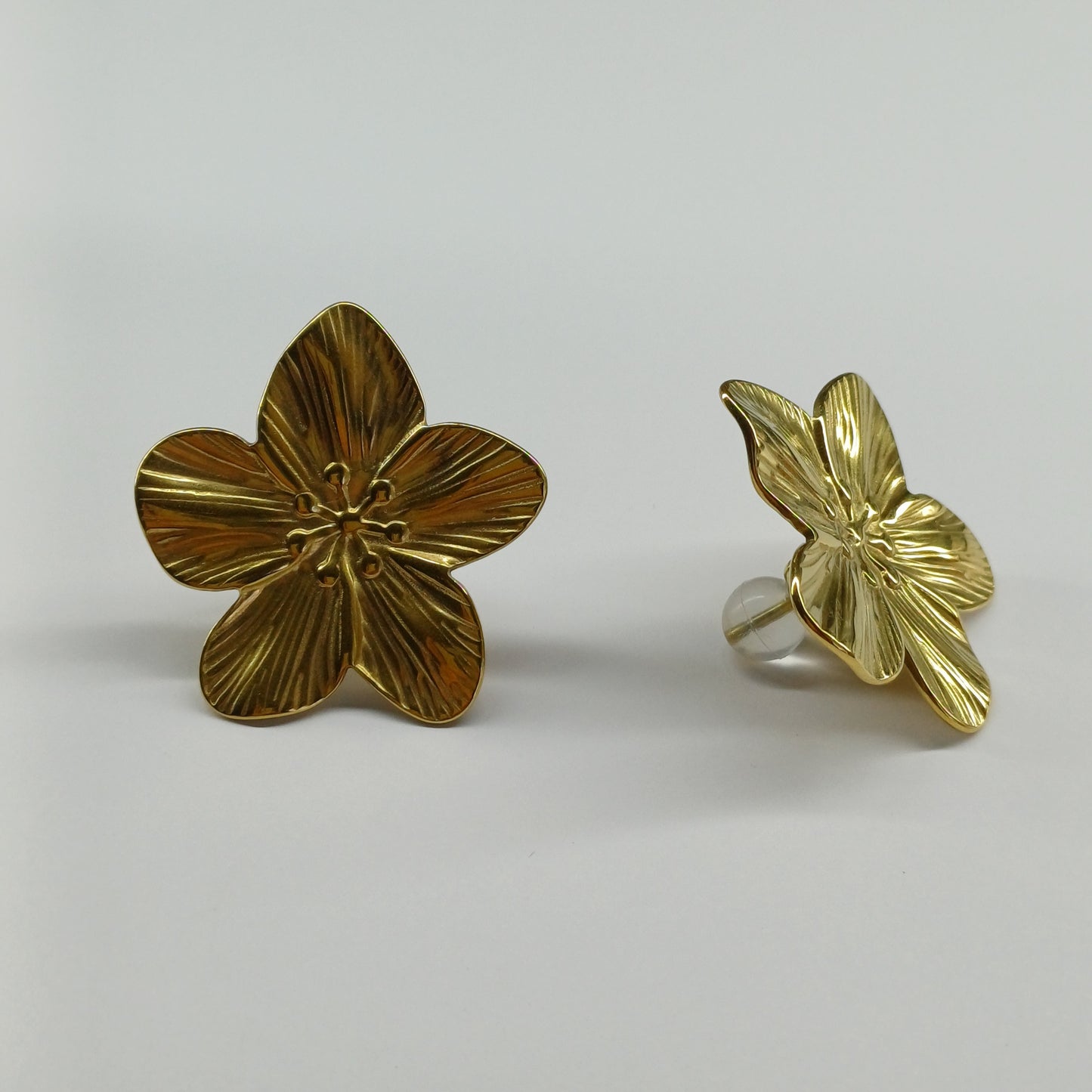 Blossom earrings gold