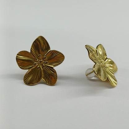 Blossom earrings gold