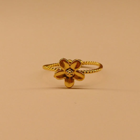 Golden Daisy Ring