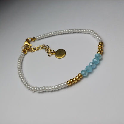 Blue diamond armband