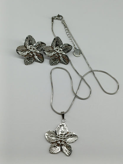 Blossom chain zilver