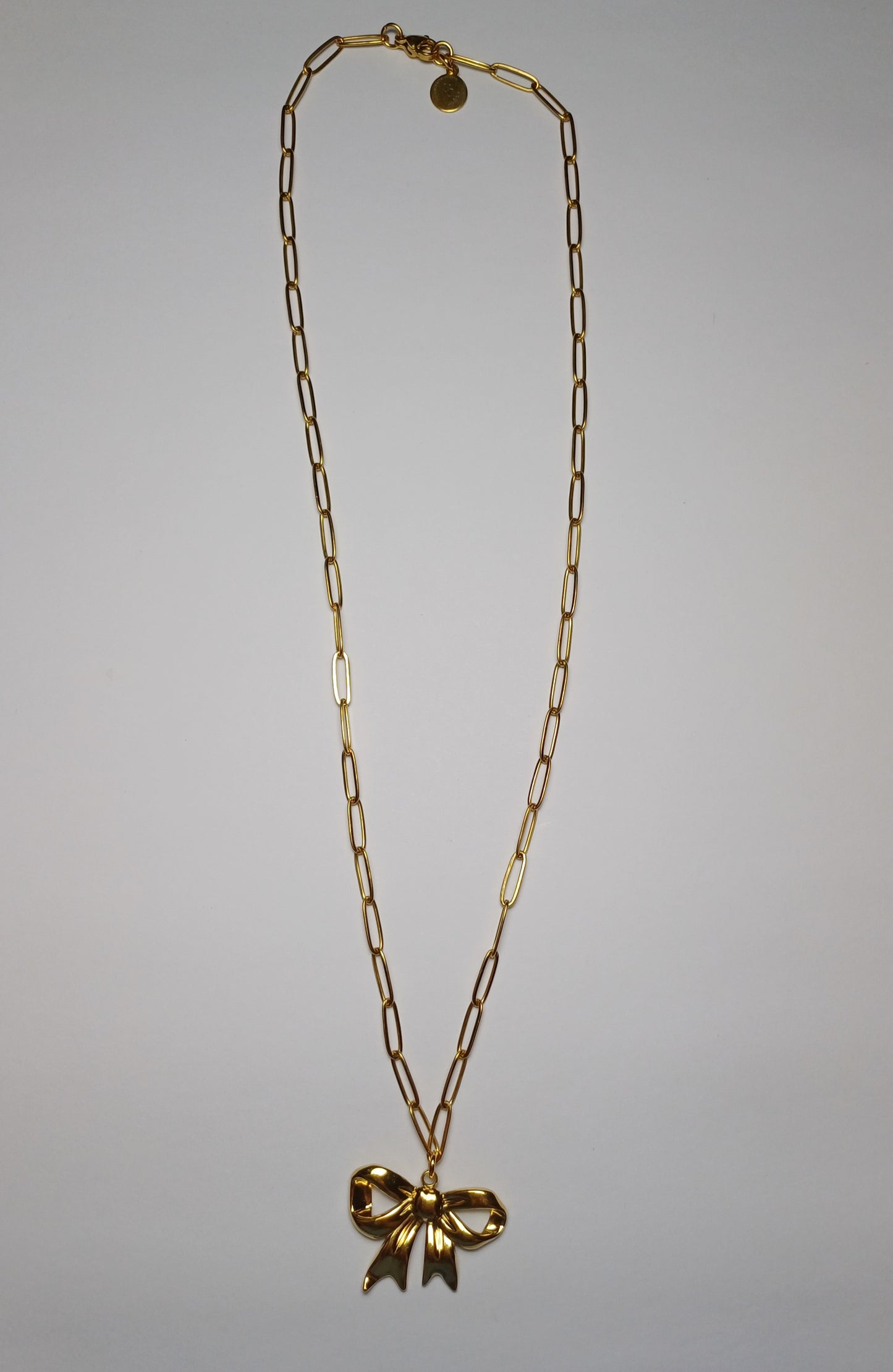 Golden bow chain