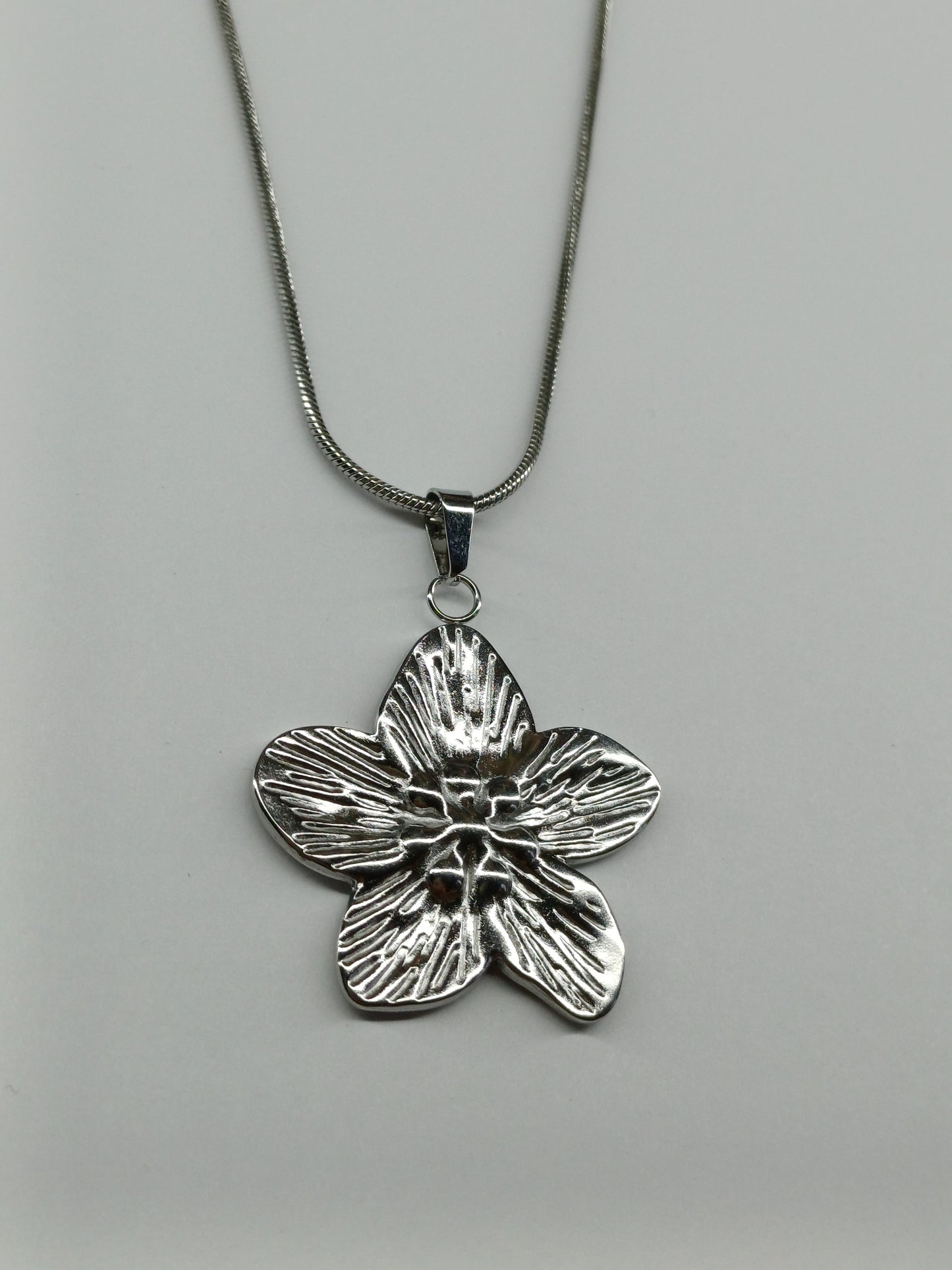 Blossom chain zilver
