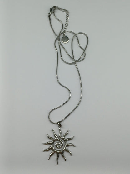 Sunny swirl chain