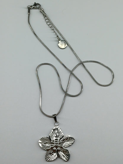 Blossom chain zilver