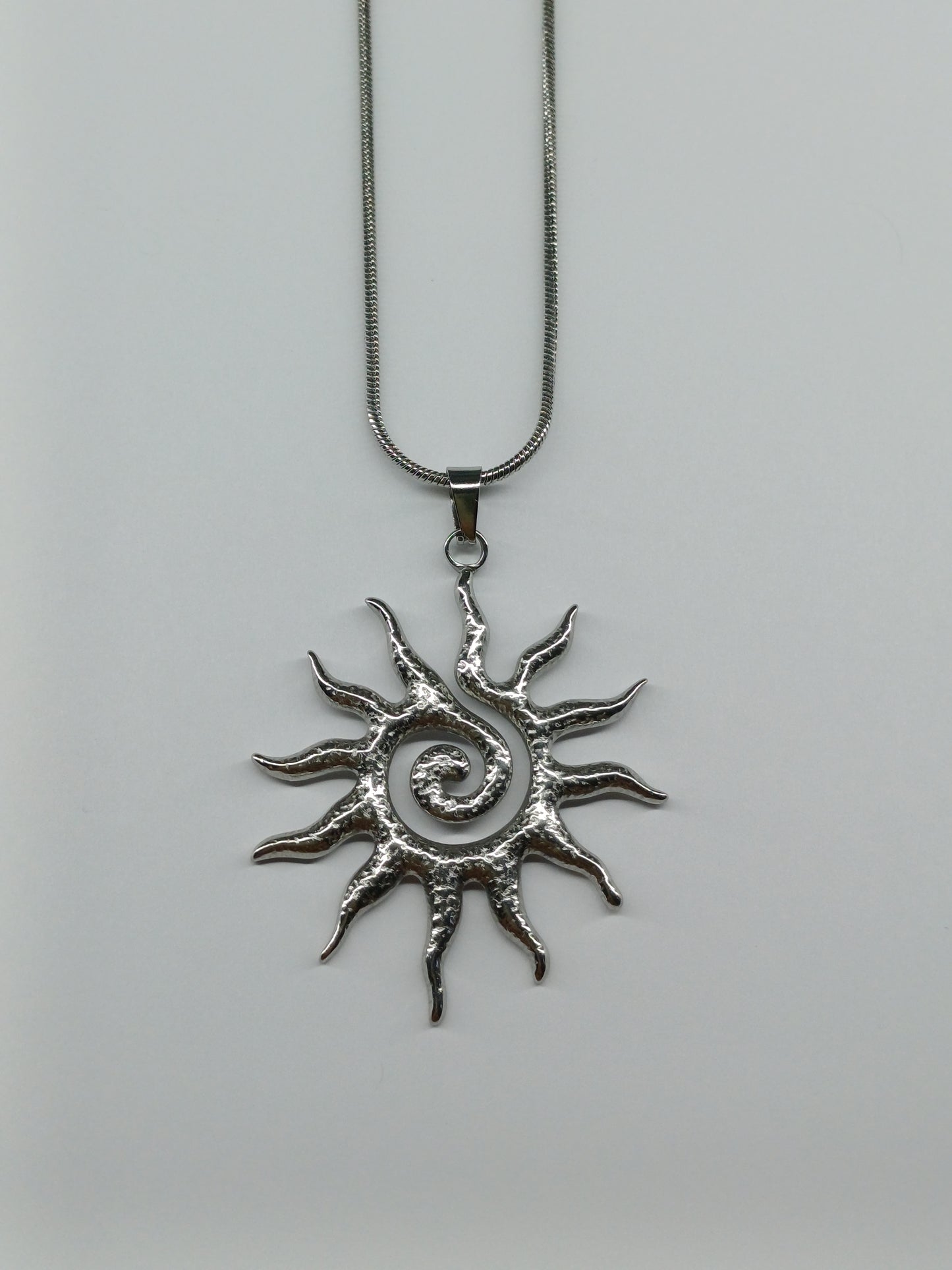 Sunny swirl chain