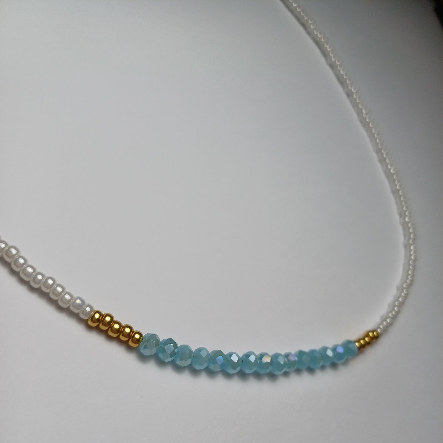 Blue diamond ketting