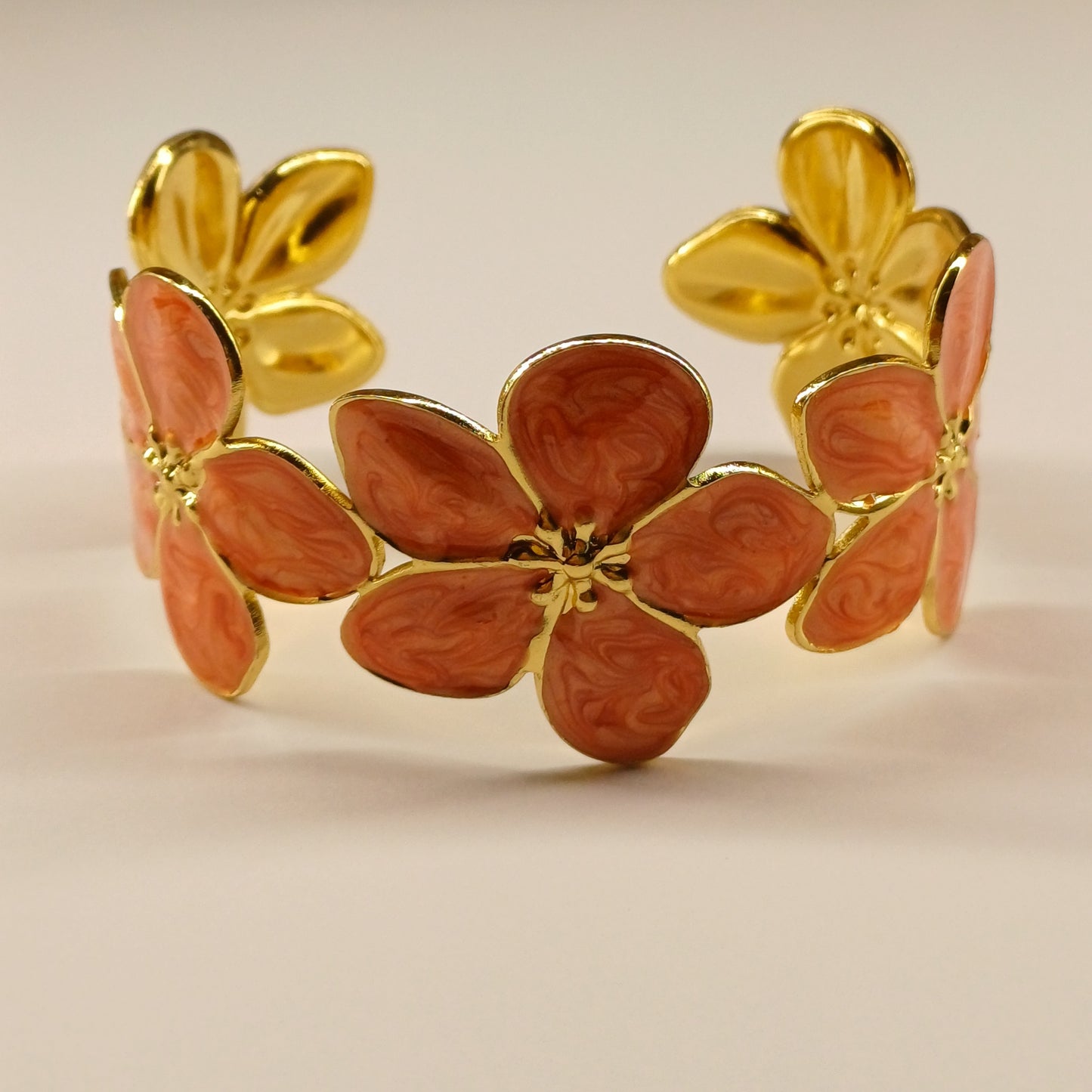 Blossom bracelet peach